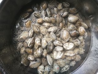 酱泼花蛤的做法步骤：4