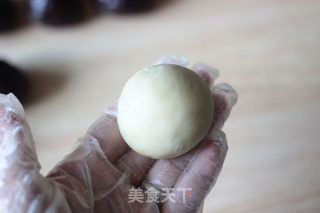 广式月饼全家福的做法步骤：6