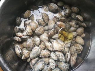 清蒸花蛤的做法步骤：3