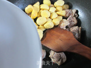 栗子鸡块的做法步骤：4