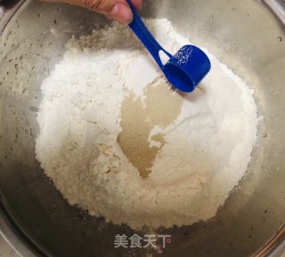 蓝色玫瑰????馒头的做法步骤：4