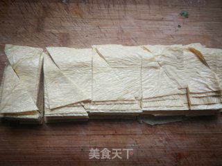 炸豆腐皮的做法步骤：2