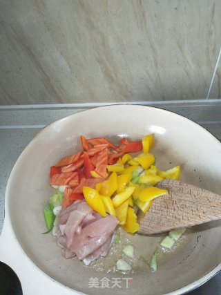 鸡胸肉炒秋葵的做法步骤：8