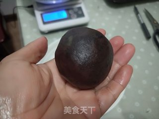 广式蛋黄月饼的做法步骤：12