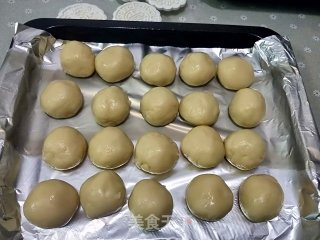 广式蛋黄月饼的做法步骤：17