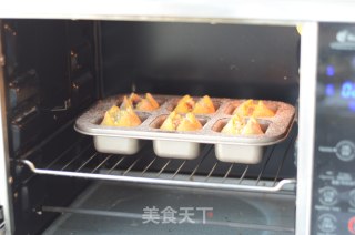 南瓜熔岩小面包的做法步骤：13