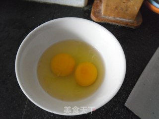 洋葱炒鸡蛋的做法步骤：2