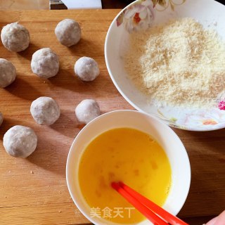 炸香芋丸子的做法步骤：2