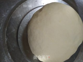 酸菜猪肉馅水饺的做法步骤：2