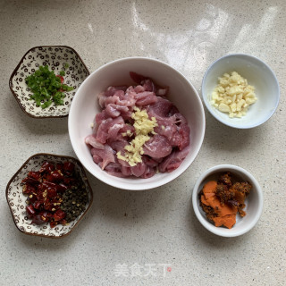 水煮肉片的做法步骤：1