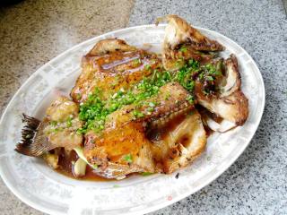 特色煎鲈鱼的做法步骤：13