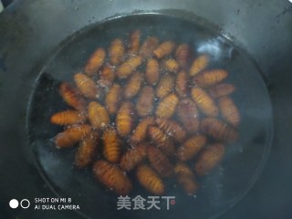 干煸茧蛹的做法步骤：2