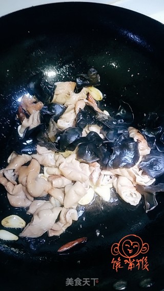 肥肠烧豆腐的做法步骤：6