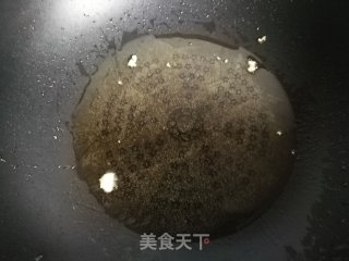 皱皮椒炒鸡蛋的做法步骤：5