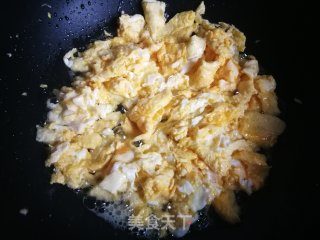 皱皮椒炒鸡蛋的做法步骤：7