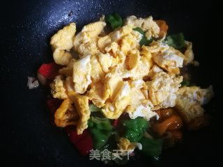 皱皮椒炒鸡蛋的做法步骤：11