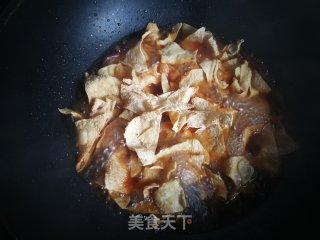油麦菜烧豆腐皮的做法步骤：7