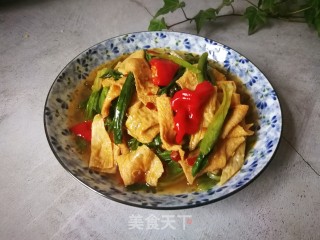油麦菜烧豆腐皮的做法步骤：12