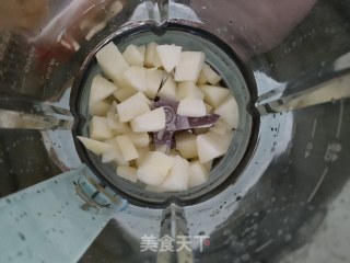 胡萝卜柚子梨果汁的做法步骤：2