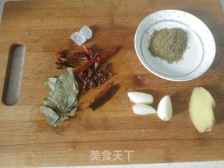 香辣鹌鹑蛋的做法步骤：2