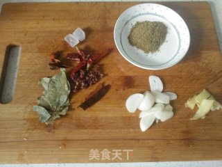 香辣鹌鹑蛋的做法步骤：3