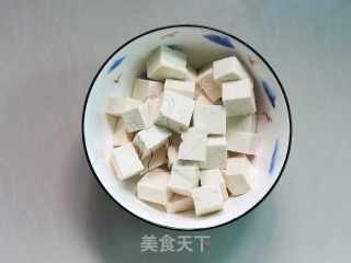 香菇豆腐焖鸡翅的做法步骤：4