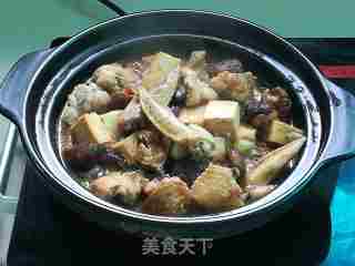 香菇豆腐焖鸡翅的做法步骤：10