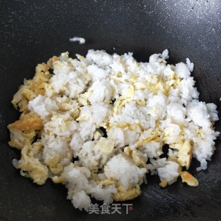 火腿蛋炒饭的做法步骤：3