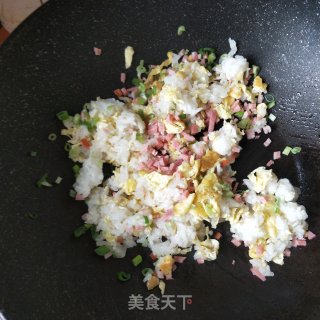 火腿蛋炒饭的做法步骤：4