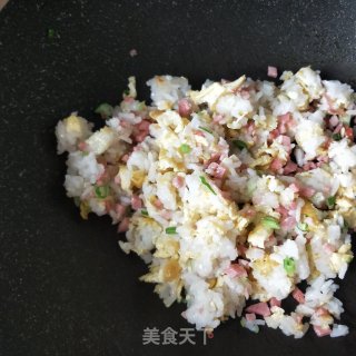 火腿蛋炒饭的做法步骤：5
