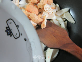 茭白炒油豆腐的做法步骤：6
