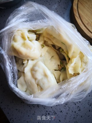 煎饺的做法步骤：1