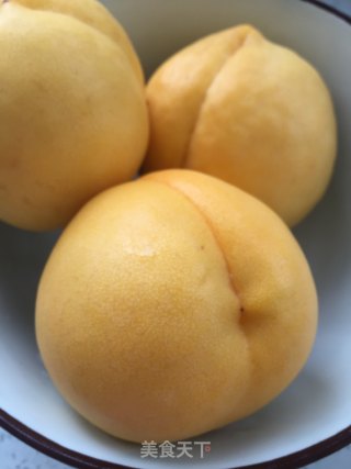 黄桃罐头的做法步骤：1