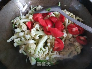 西红柿炒菜花的做法步骤：6