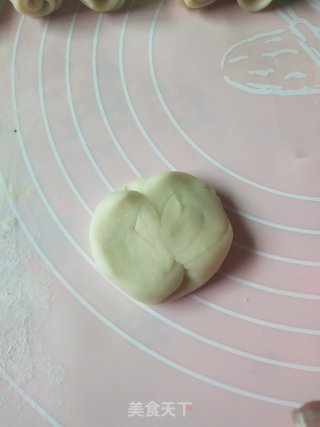 蛋黄酥的做法步骤：23