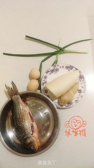 煎蛋萝卜丝奶白汤鲫鱼汤的做法步骤：1