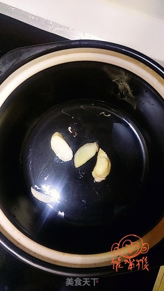 煎蛋萝卜丝奶白汤鲫鱼汤的做法步骤：6