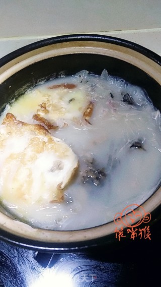 煎蛋萝卜丝奶白汤鲫鱼汤的做法步骤：11