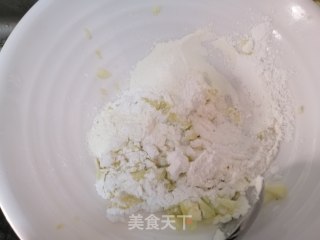 苹果系列六：苹果糯米煎饼的做法步骤：4