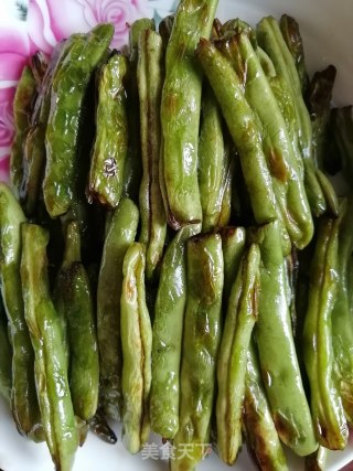 干煸豆角的做法步骤：4
