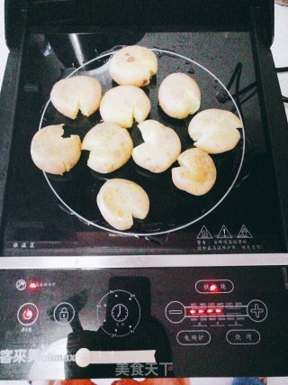 大人小孩都爱的敲扁土豆（土豆饼）的做法步骤：3