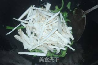 #家常下饭菜#青椒炒杏鲍菇的做法步骤：3