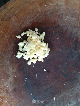 蚝油蒜蓉西兰花的做法步骤：2