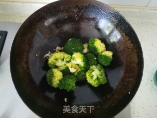 蚝油蒜蓉西兰花的做法步骤：4
