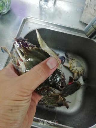 小满日食记之酱脱壳梭子蟹的做法步骤：3
