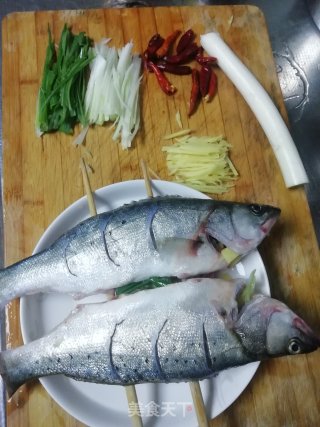 小满日食记之清蒸自钓白卤子鱼的做法步骤：5