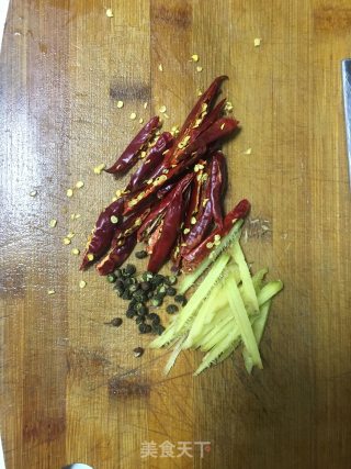 辣炒海螺丝的做法步骤：3