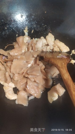 鸡胸肉炒萝卜干的做法步骤：5