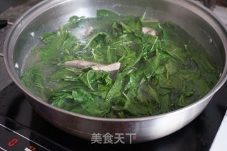 枸杞叶猪肝瘦肉汤的做法步骤：7