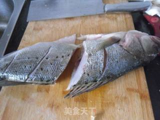 蒜油鲈鱼的做法步骤：4